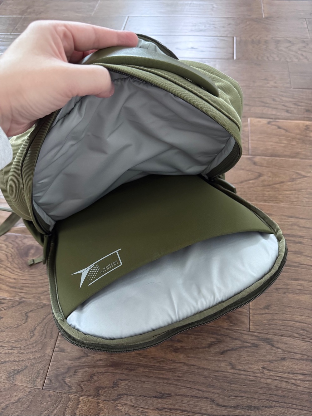 Troubadour Neo Backpack Bronzed Olive Green 22L - Picture 7 of 15